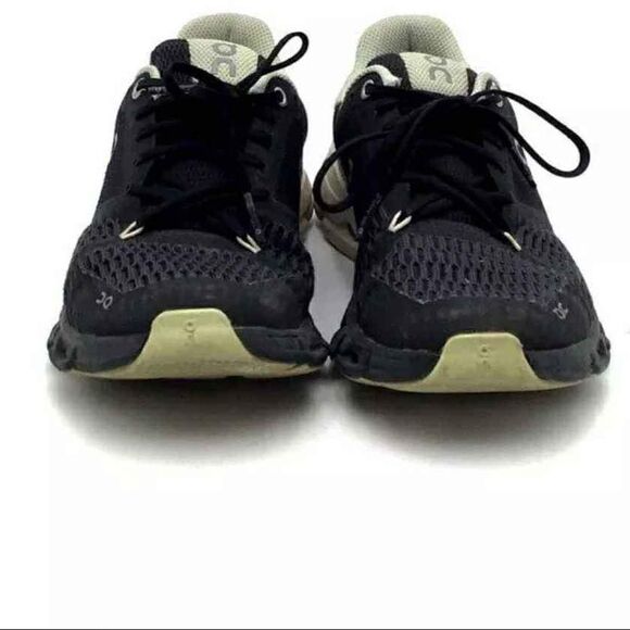 On Cloud Flyer Swiss Engineering Black Running Athletic Sneakers Tennis Shoes W6 - Picture 3 of 6